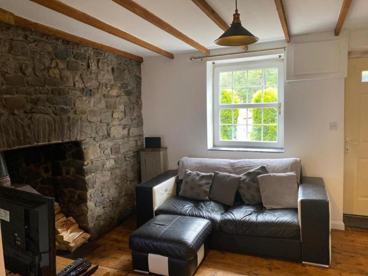 2-Bed Cottage In In Welsh Valley Nr Swansea Buitenkant foto